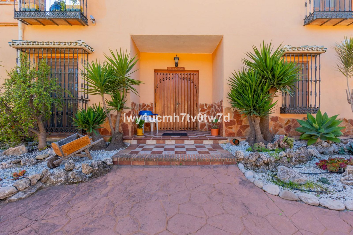 4 Bed Townhouse for sale in Torremolinos Costa Del Sol, Málaga, Spain