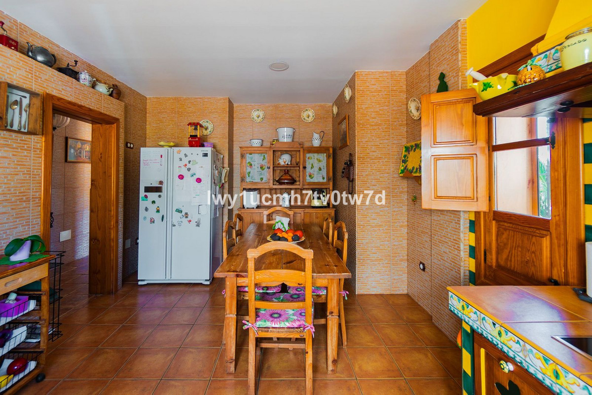 4 Bed Townhouse for sale in Torremolinos Costa Del Sol, Málaga, Spain