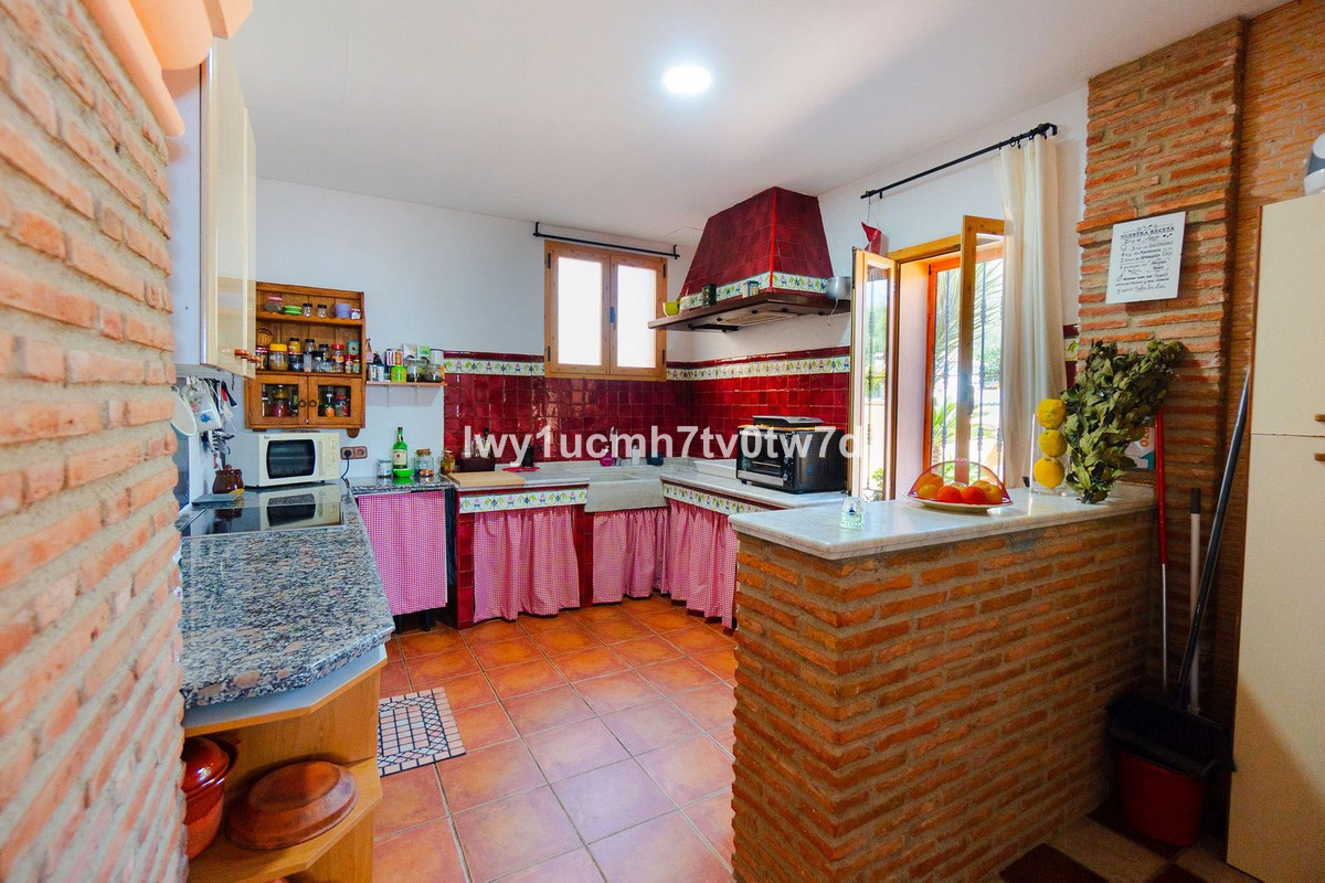 4 Bed Townhouse for sale in Torremolinos Costa Del Sol, Málaga, Spain