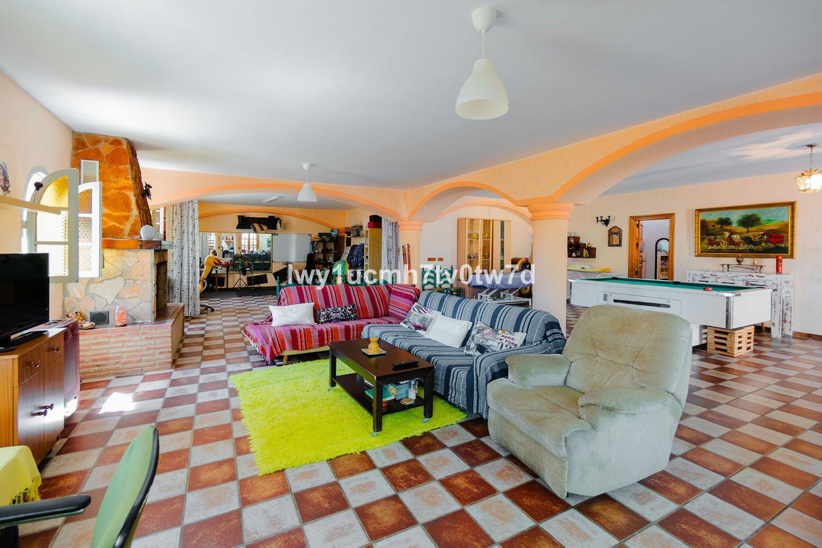 4 Bed Townhouse for sale in Torremolinos Costa Del Sol, Málaga, Spain