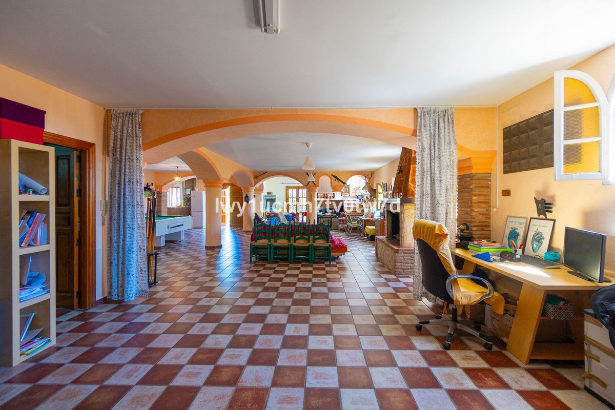 4 Bed Townhouse for sale in Torremolinos Costa Del Sol, Málaga, Spain