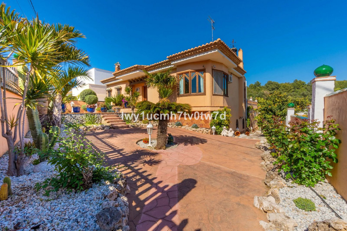 4 Bed Townhouse for sale in Torremolinos Costa Del Sol, Málaga, Spain