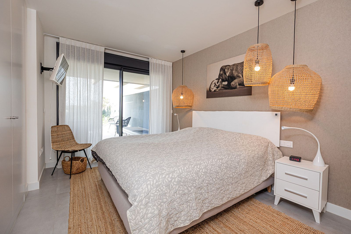 2 Bed Apartment for sale in Selwo Costa Del Sol, Málaga, Spain