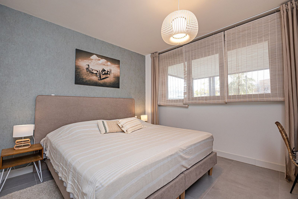 2 Bed Apartment for sale in Selwo Costa Del Sol, Málaga, Spain