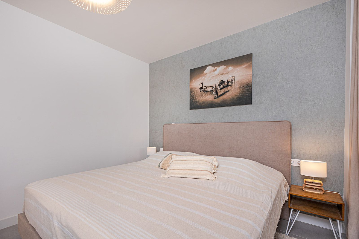 2 Bed Apartment for sale in Selwo Costa Del Sol, Málaga, Spain