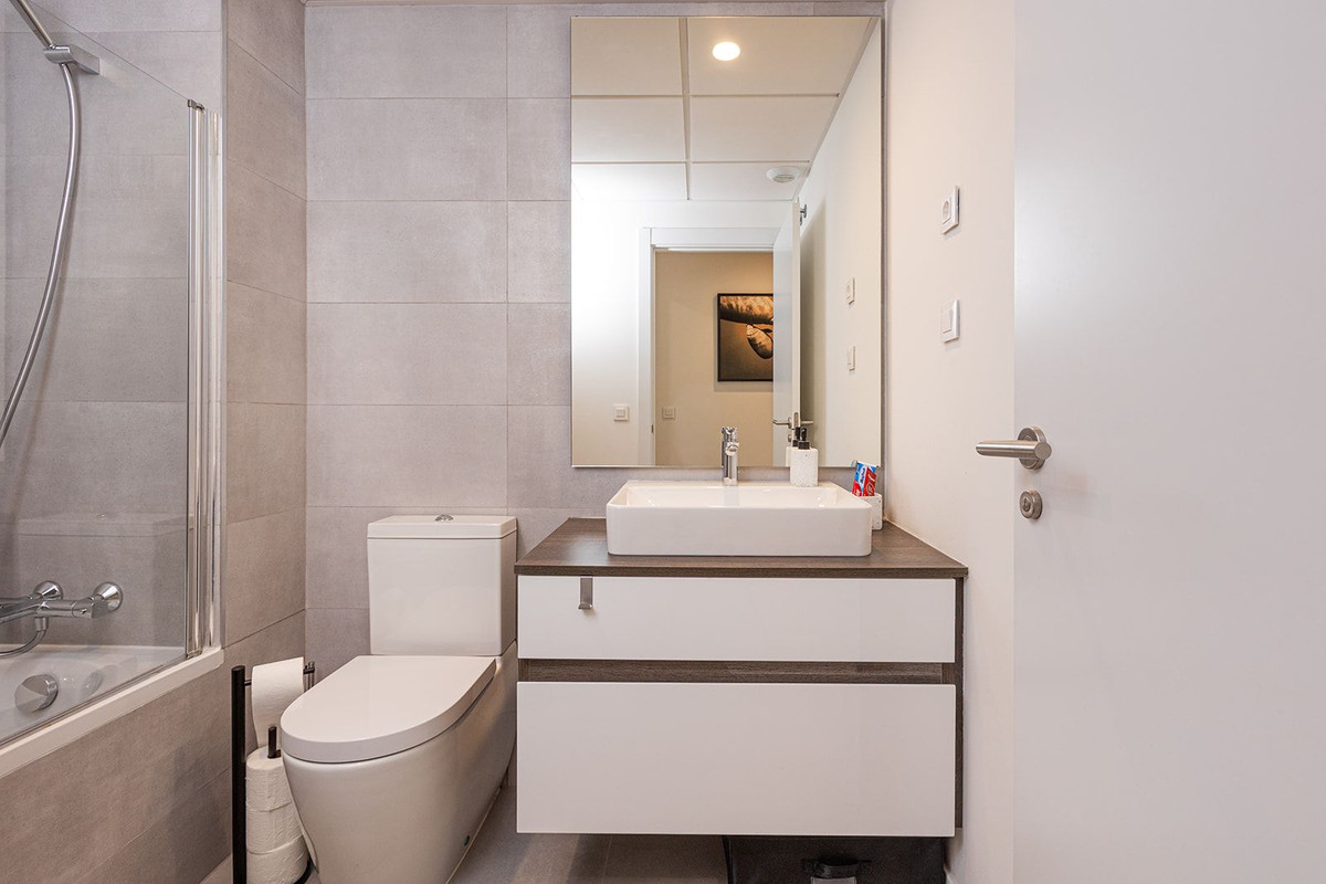 2 Bed Apartment for sale in Selwo Costa Del Sol, Málaga, Spain