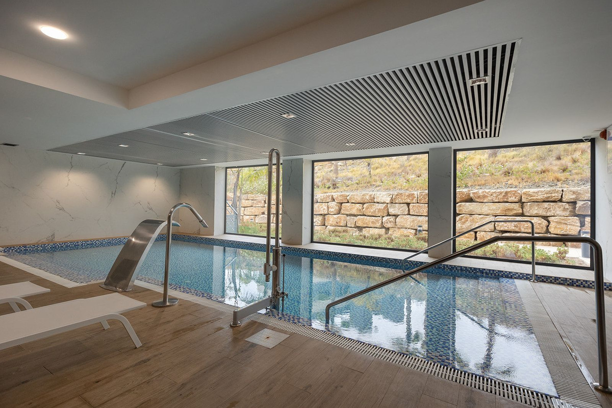 2 Bed Apartment for sale in Selwo Costa Del Sol, Málaga, Spain