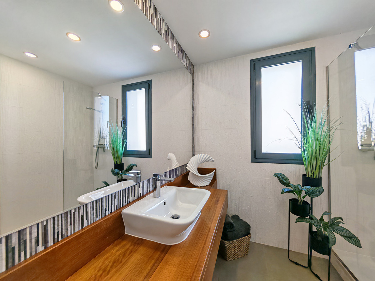 3 Bed Apartment for sale in Cabopino Costa Del Sol, Málaga, Spain