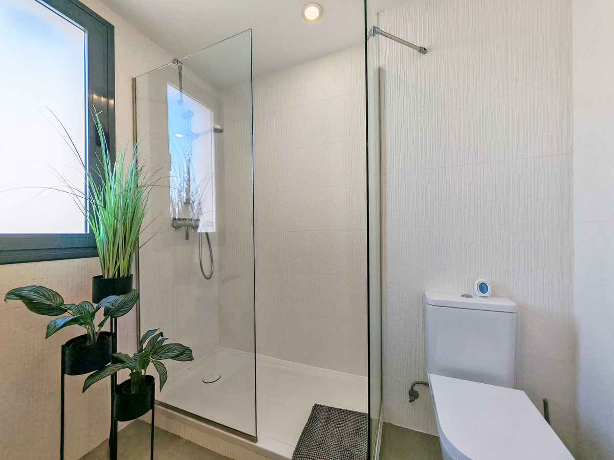 3 Bed Apartment for sale in Cabopino Costa Del Sol, Málaga, Spain