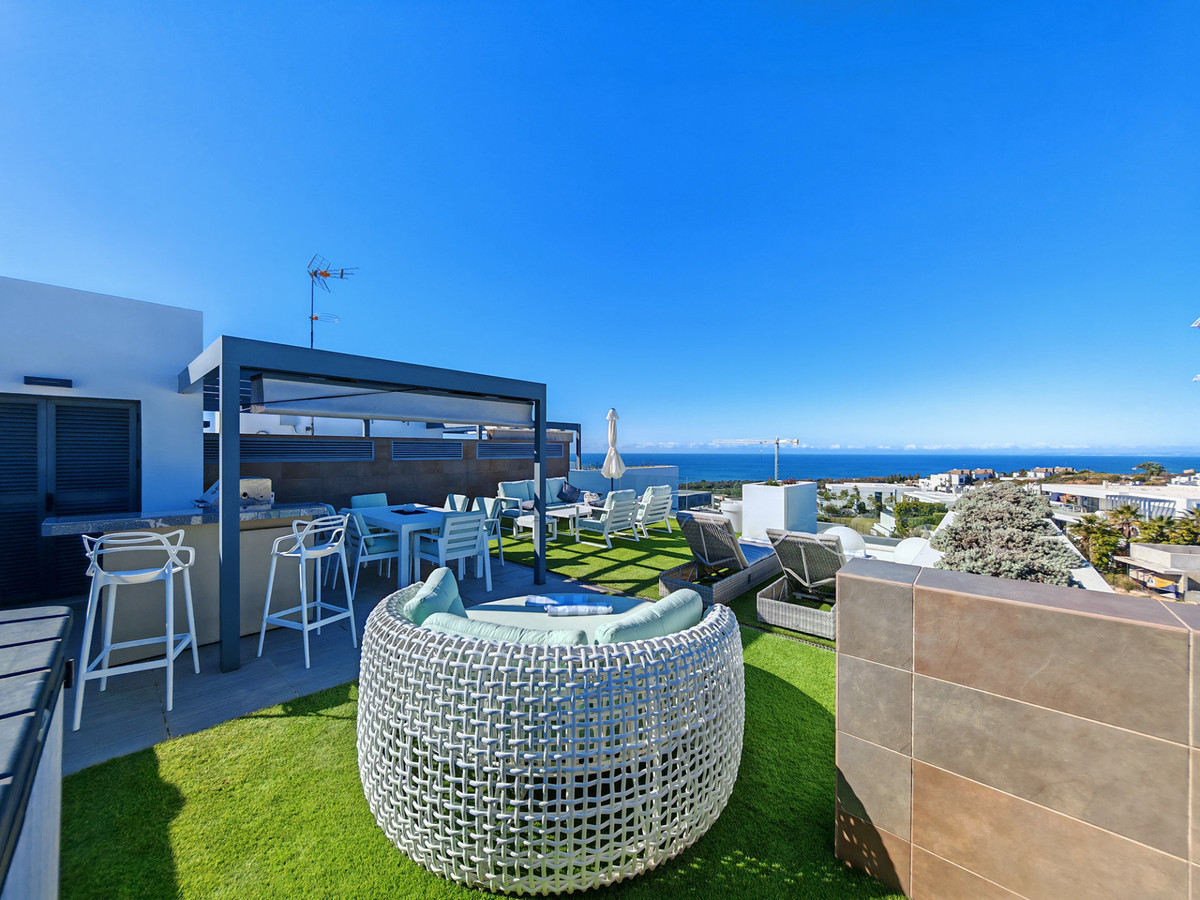 3 Bed Apartment for sale in Cabopino Costa Del Sol, Málaga, Spain