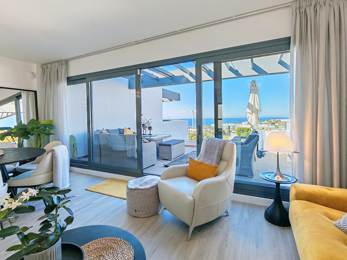 3 Bed Apartment for sale in Cabopino Costa Del Sol, Málaga, Spain