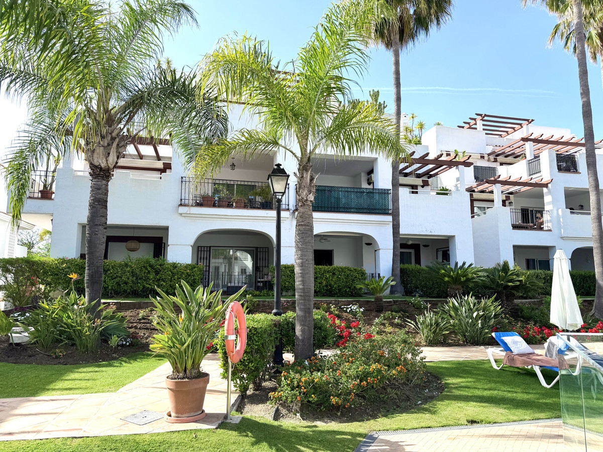 Se vende Apartamento Planta Media de 3 dormitorios en Costa Del Sol, Málaga, España