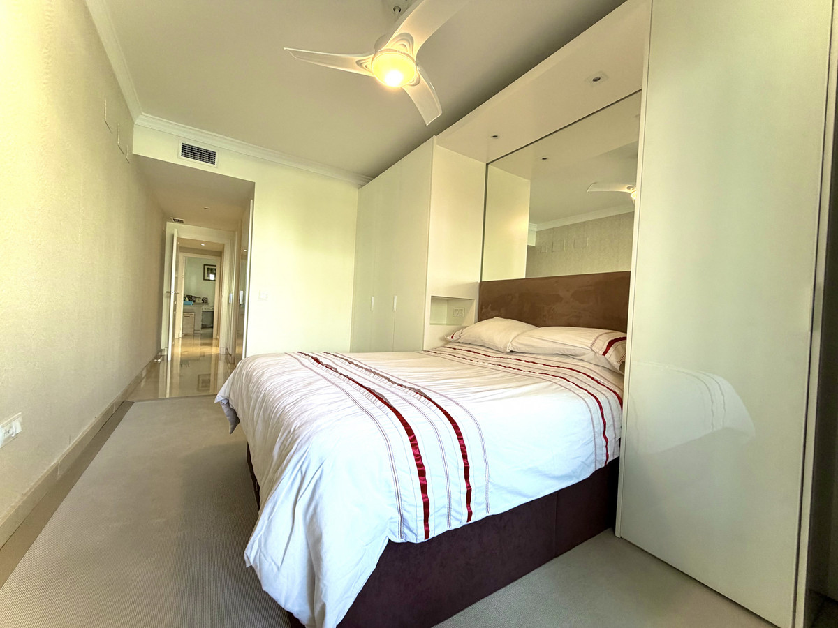 Se vende Apartamento Planta Media de 3 dormitorios en Costa Del Sol, Málaga, España