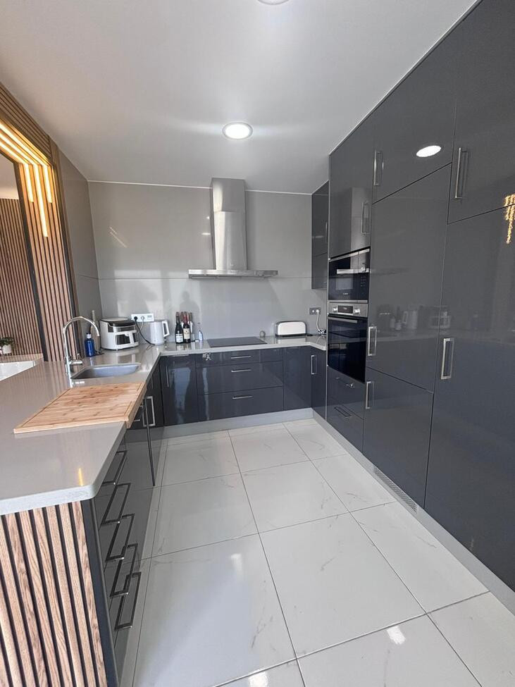 Se vende Villa - Chalet de 5 dormitorios en Costa Blanca, Alicante, España