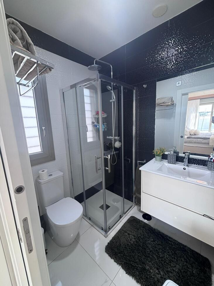Se vende Villa - Chalet de 5 dormitorios en Costa Blanca, Alicante, España