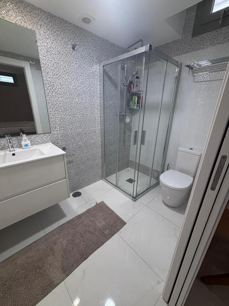 Se vende Villa - Chalet de 5 dormitorios en Costa Blanca, Alicante, España