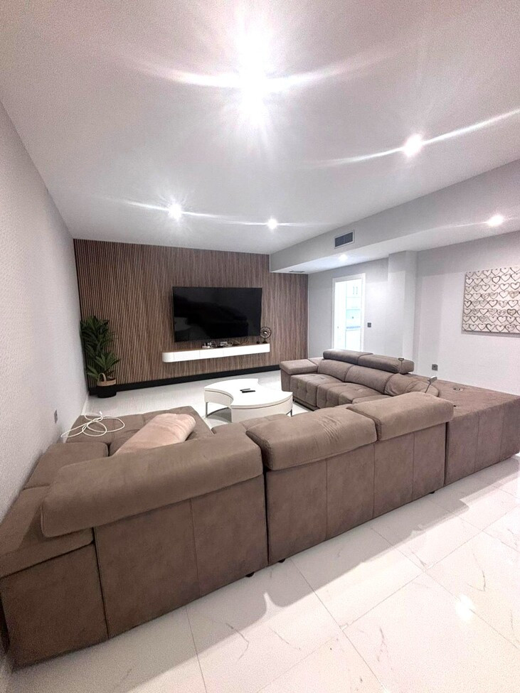 Se vende Villa - Chalet de 5 dormitorios en Costa Blanca, Alicante, España