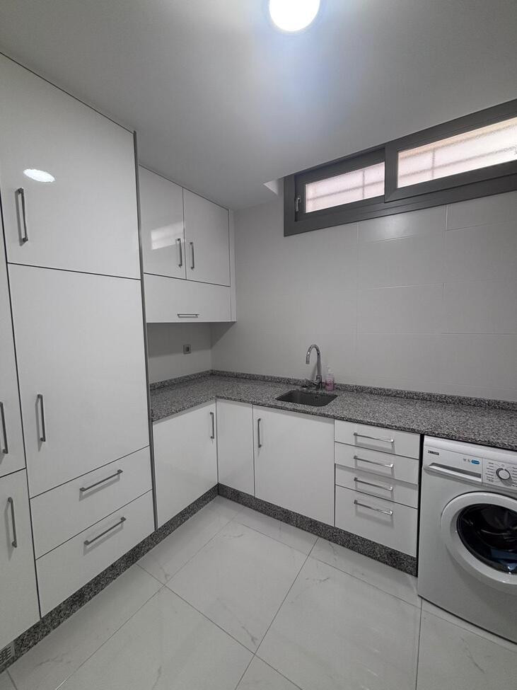 Se vende Villa - Chalet de 5 dormitorios en Costa Blanca, Alicante, España