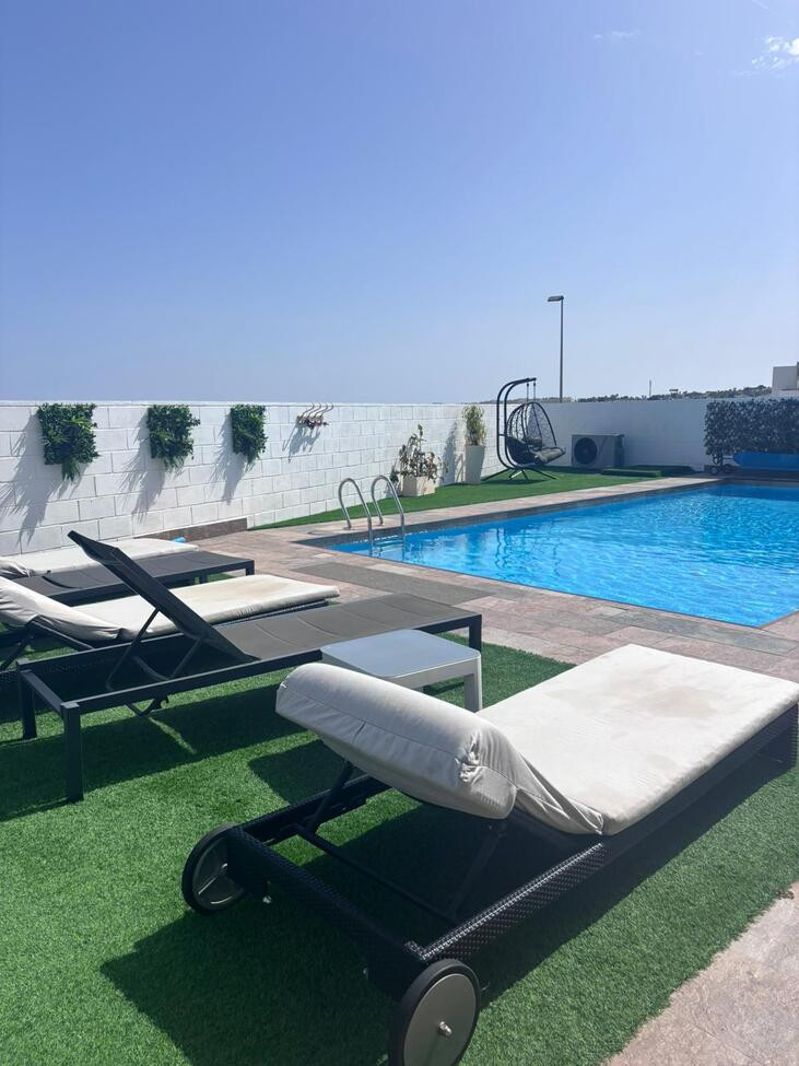 Se vende Villa - Chalet de 5 dormitorios en Costa Blanca, Alicante, España