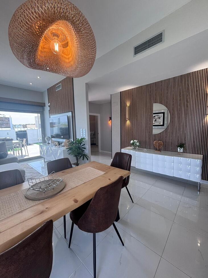 Se vende Villa - Chalet de 5 dormitorios en Costa Blanca, Alicante, España