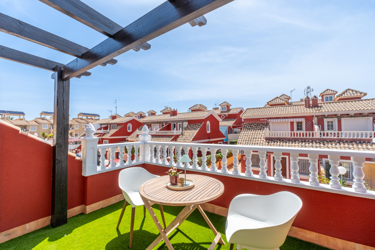 Se vende Adosada de 3 dormitorios en Costa Blanca, Alicante, España
