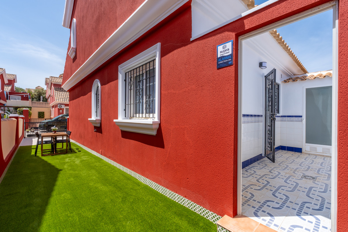 Se vende Adosada de 3 dormitorios en Costa Blanca, Alicante, España