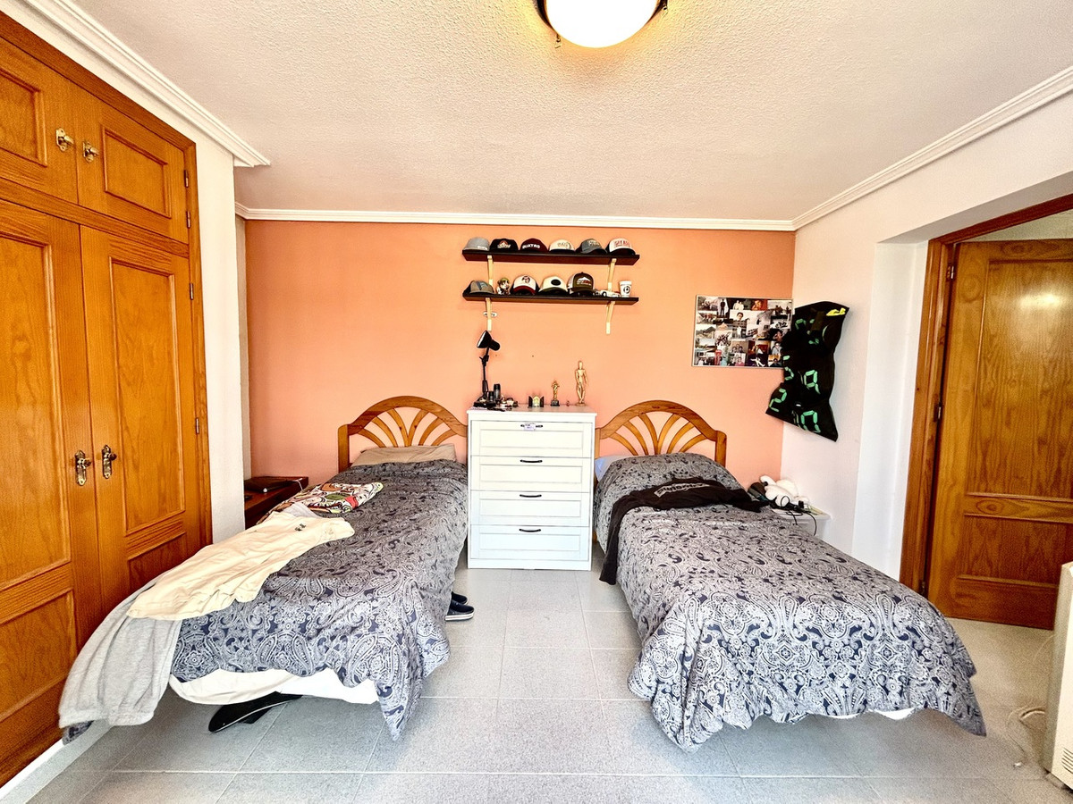 Se vende Villa - Chalet de 3 dormitorios en Costa Blanca, Alicante, España