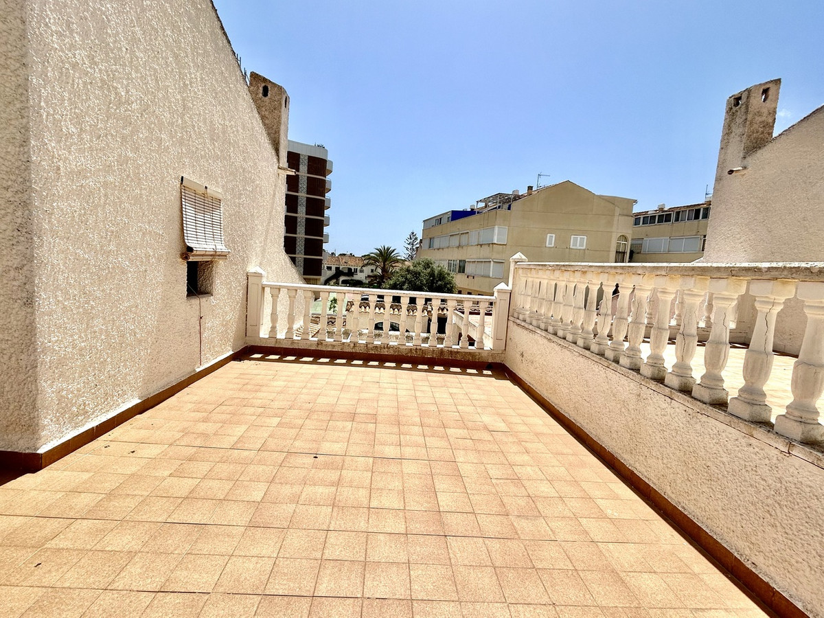Se vende Villa - Chalet de 3 dormitorios en Costa Blanca, Alicante, España