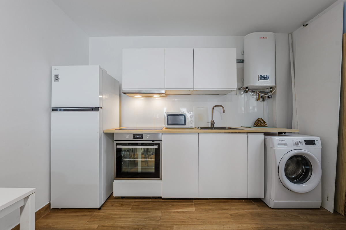 Se vende Apartamento Planta Media de 2 dormitorios en Costa Del Sol, Málaga, España