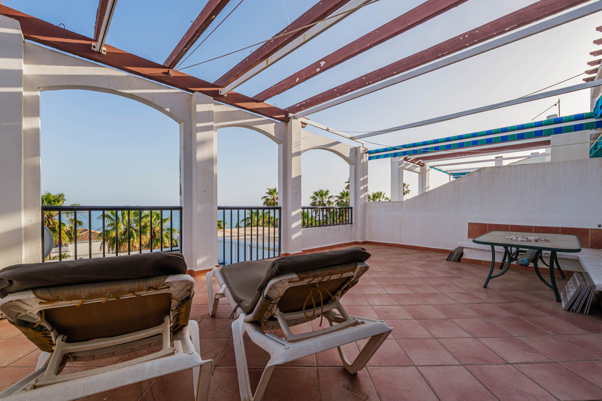 Se vende Apartamento Planta Media de 2 dormitorios en Costa Del Sol, Málaga, España