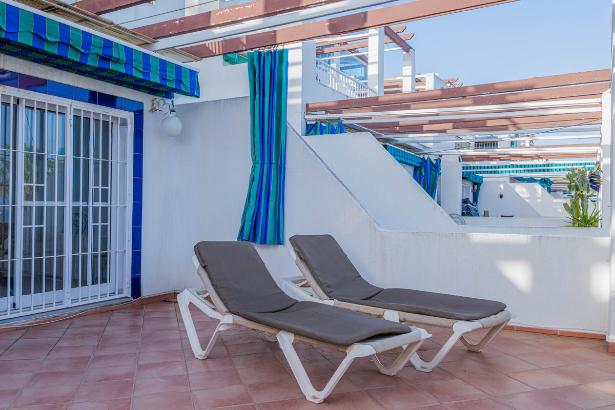 Se vende Apartamento Planta Media de 2 dormitorios en Costa Del Sol, Málaga, España