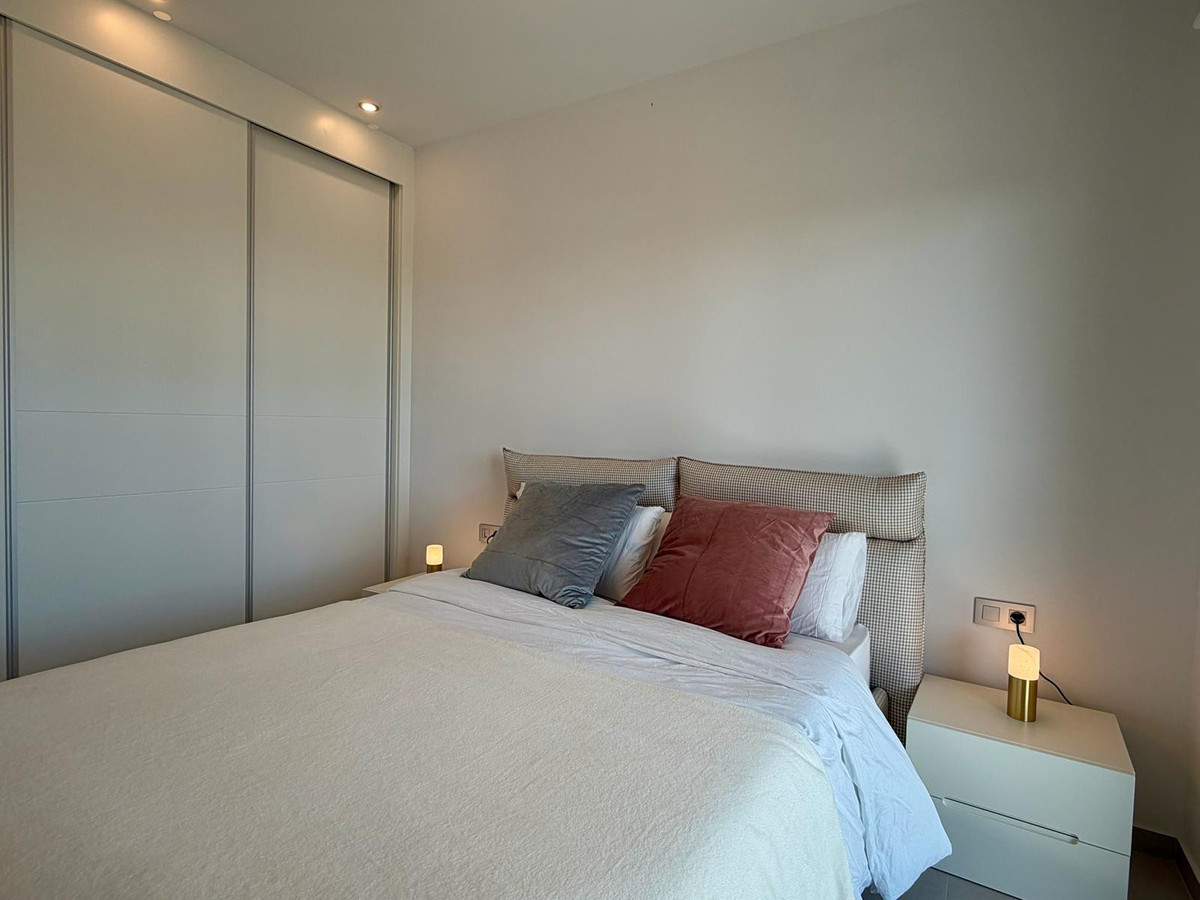 Se vende Apartamento Planta Media de 2 dormitorios en Costa Blanca, Alicante, España