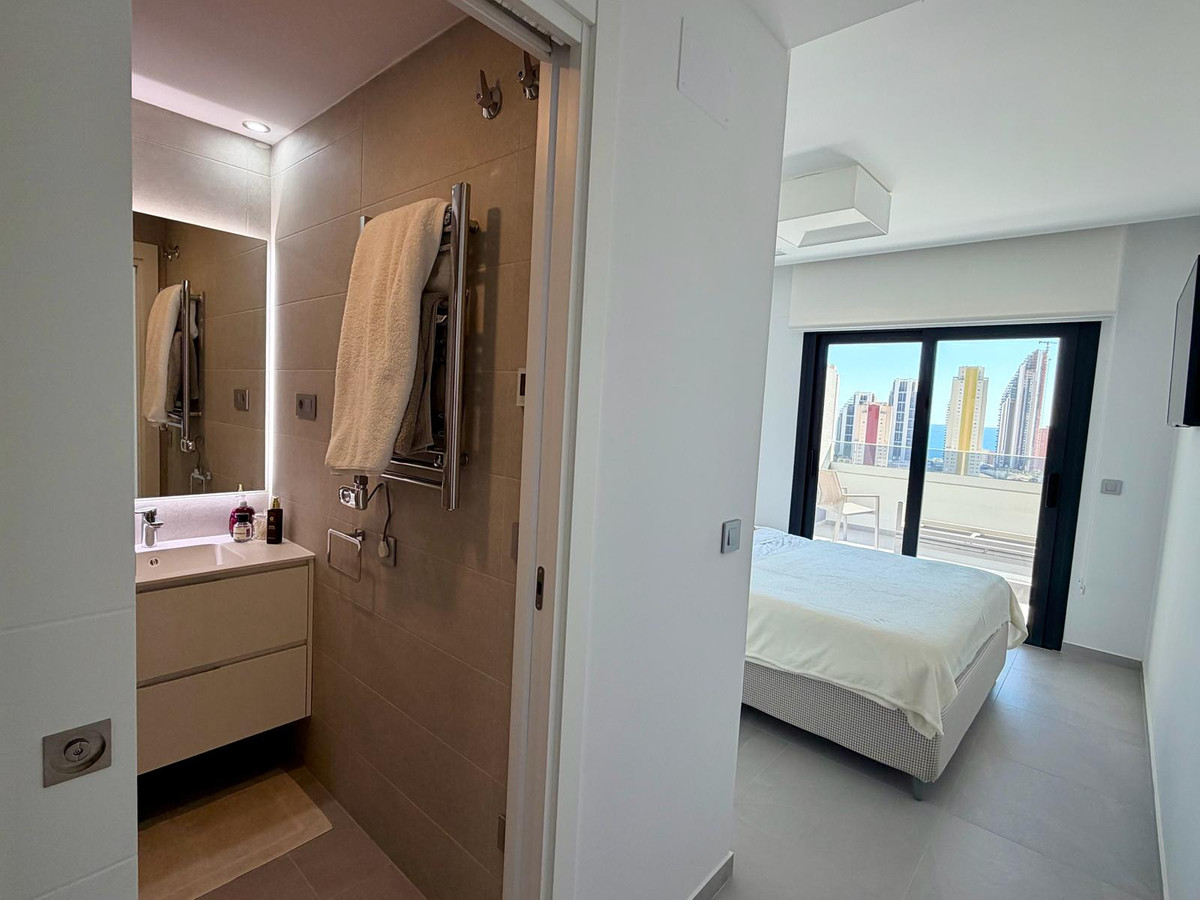 Se vende Apartamento Planta Media de 2 dormitorios en Costa Blanca, Alicante, España