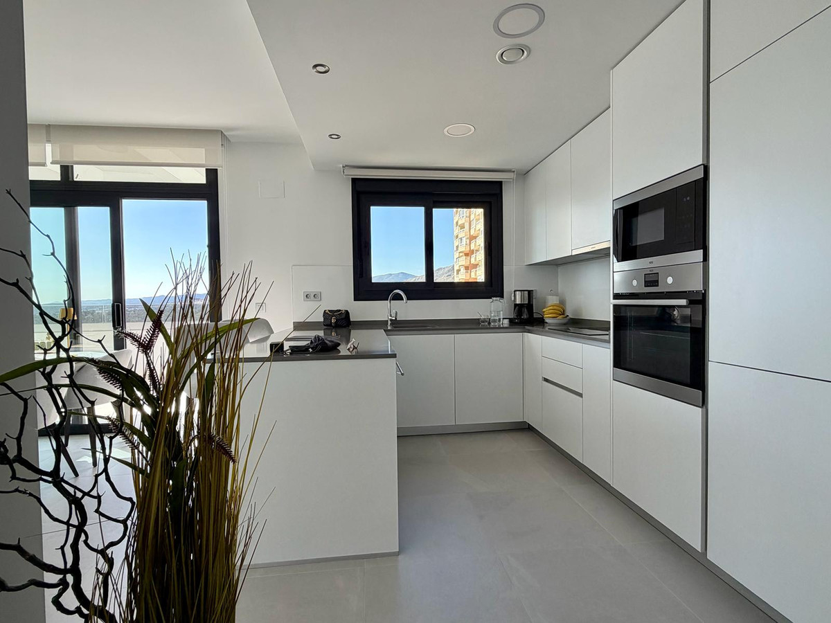 Se vende Apartamento Planta Media de 2 dormitorios en Costa Blanca, Alicante, España