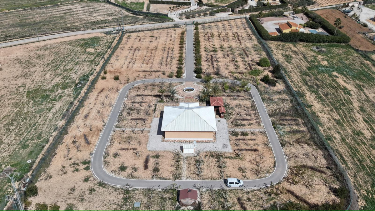 Se vende Villa - Chalet de 4 dormitorios en Costa Blanca, Alicante, España