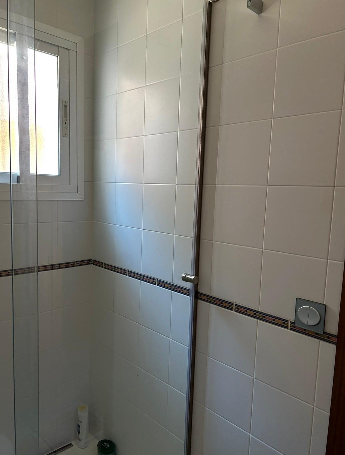 Se vende Adosada de 3 dormitorios en Costa Del Sol, Cadiz, España