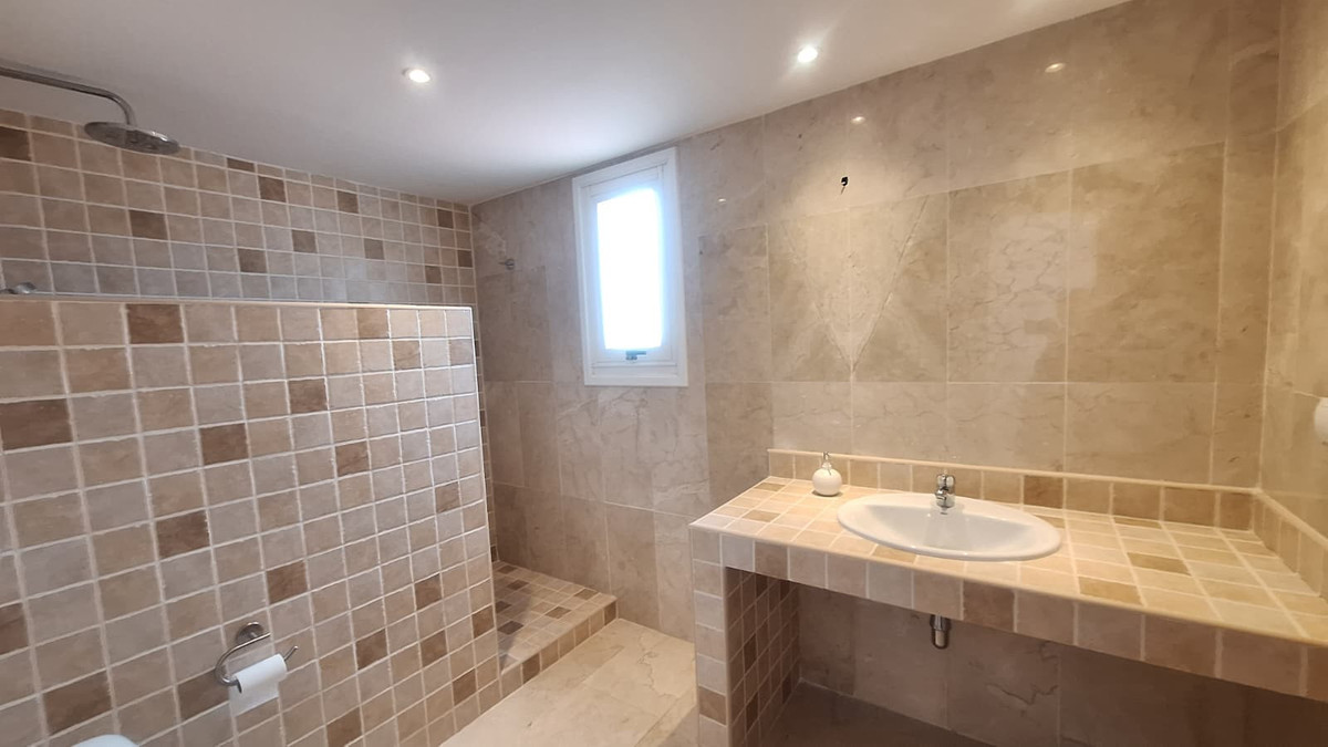 3 Bed Apartment for sale in Guadalmina Alta Costa Del Sol, Málaga, Spain