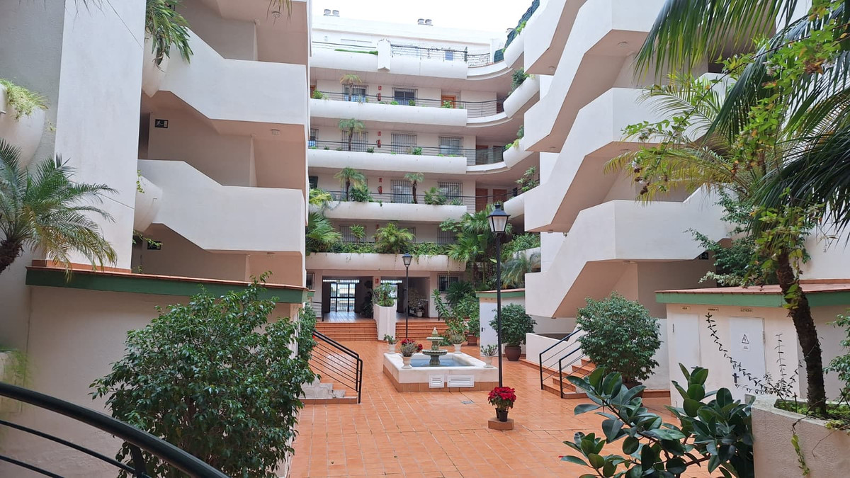 3 Bed Apartment for sale in Guadalmina Alta Costa Del Sol, Málaga, Spain