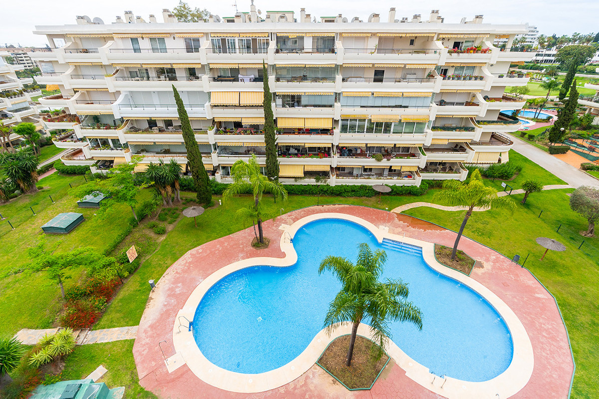 3 Bed Apartment for sale in Guadalmina Alta Costa Del Sol, Málaga, Spain