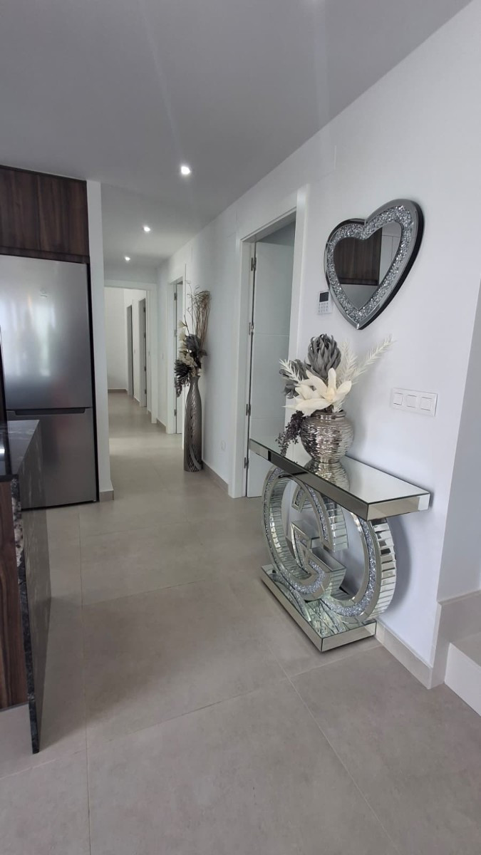 Se vende Villa - Chalet de 3 dormitorios en Costa Blanca, Alicante, España