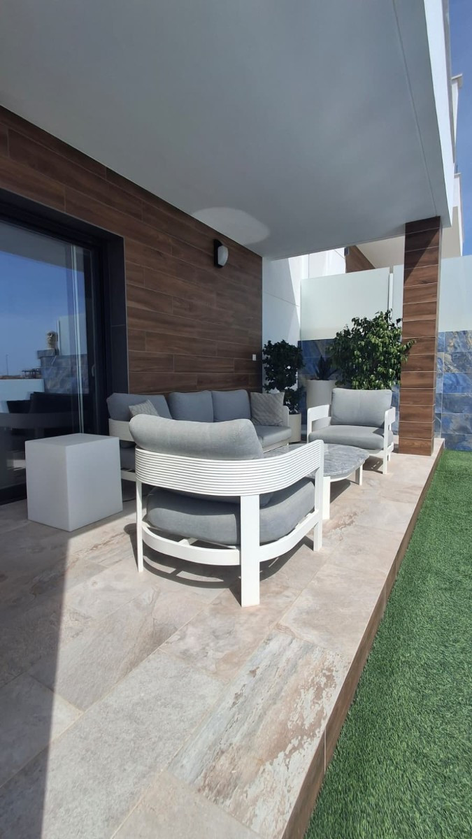 Se vende Villa - Chalet de 3 dormitorios en Costa Blanca, Alicante, España