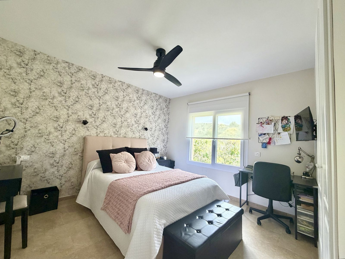 Se vende Apartamento Planta Media de 3 dormitorios en Costa Del Sol, Málaga, España