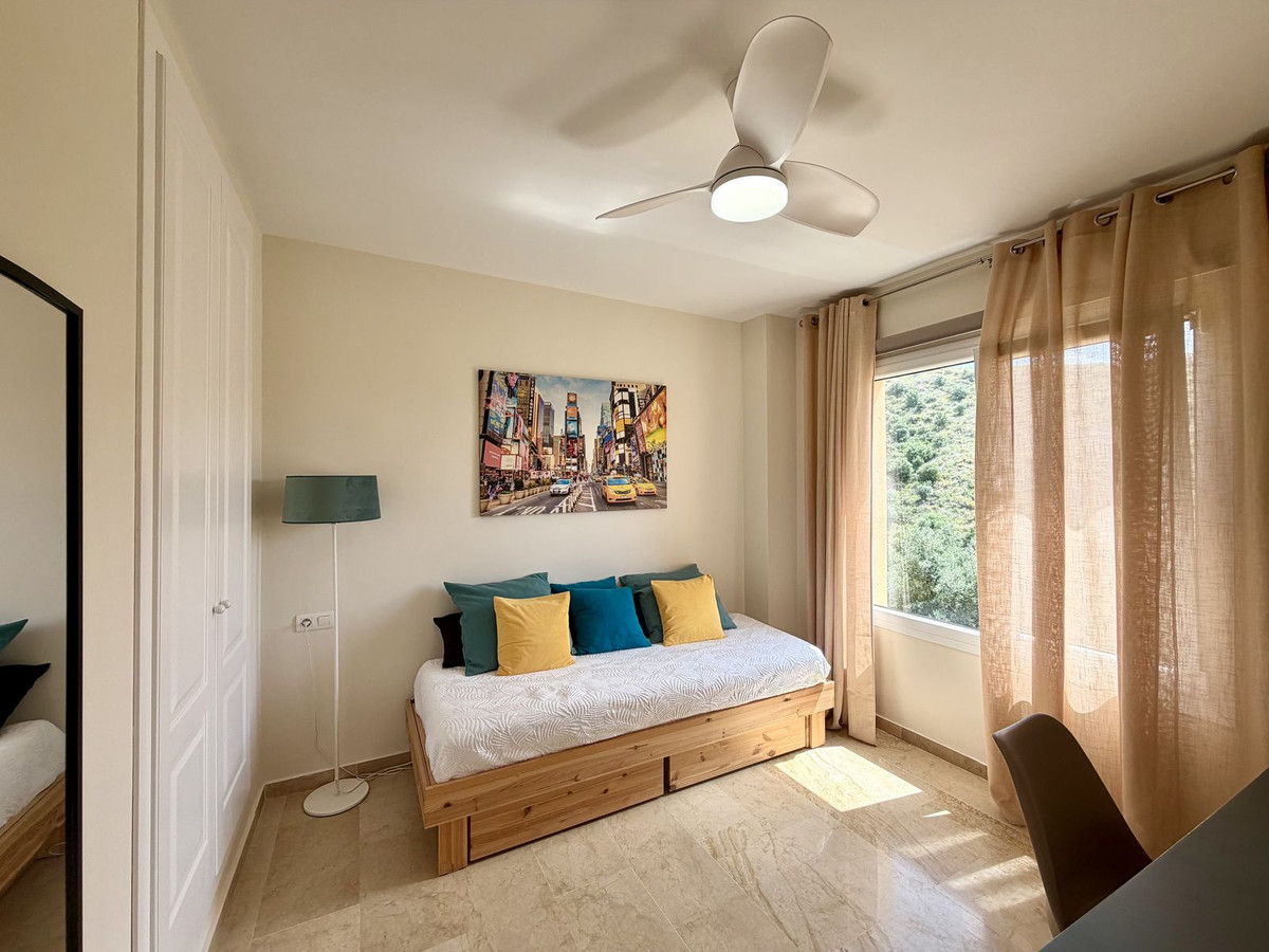 Se vende Apartamento Planta Media de 3 dormitorios en Costa Del Sol, Málaga, España
