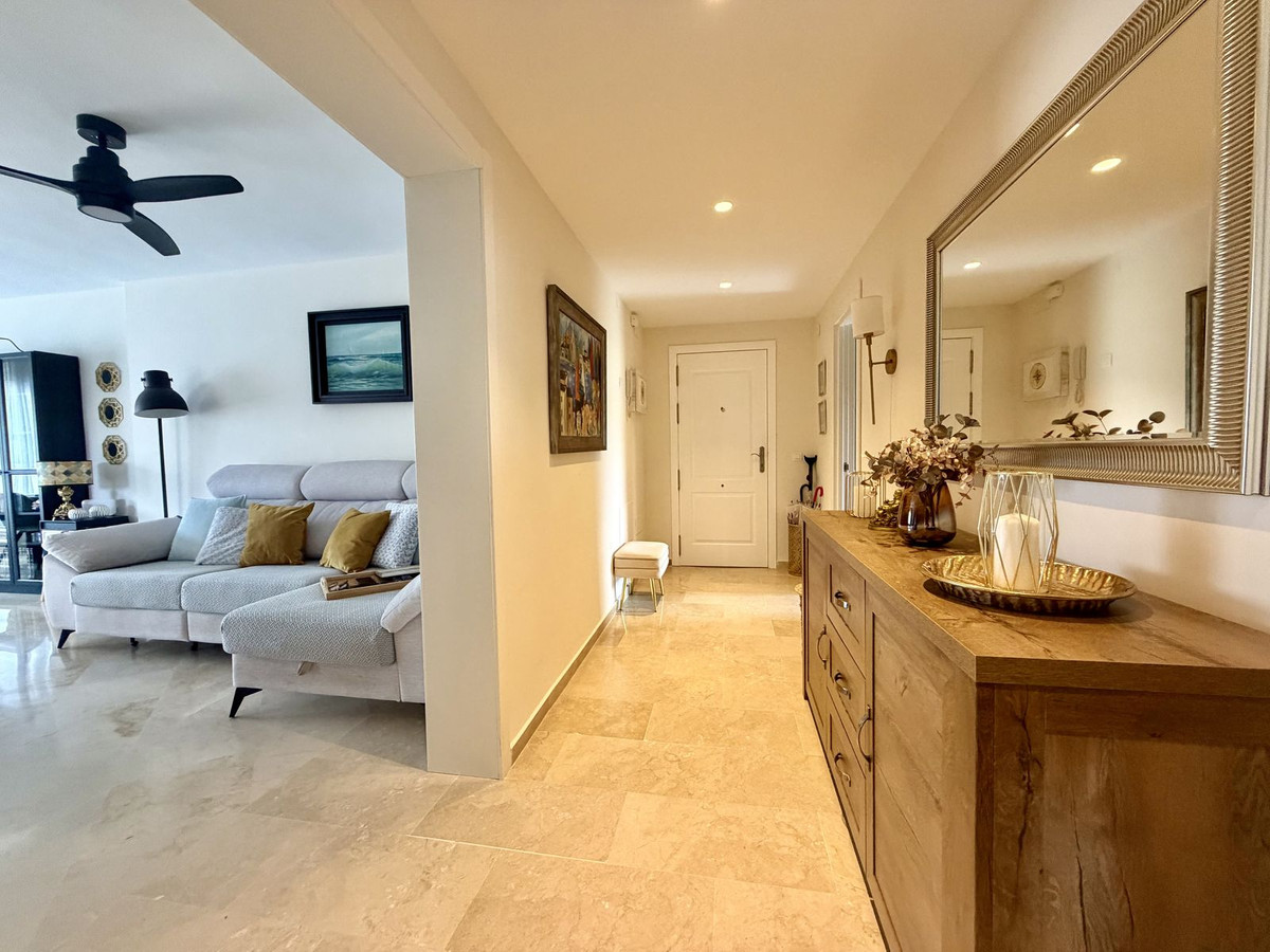 Se vende Apartamento Planta Media de 3 dormitorios en Costa Del Sol, Málaga, España