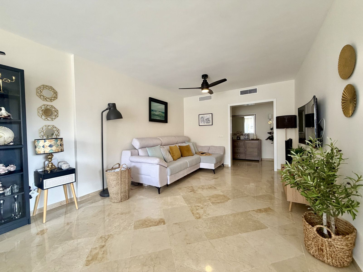 Se vende Apartamento Planta Media de 3 dormitorios en Costa Del Sol, Málaga, España