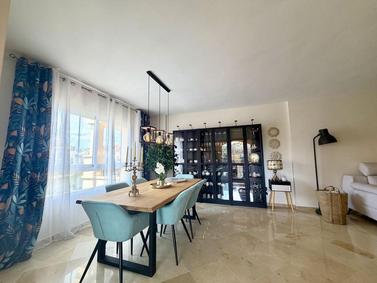 Se vende Apartamento Planta Media de 3 dormitorios en Costa Del Sol, Málaga, España