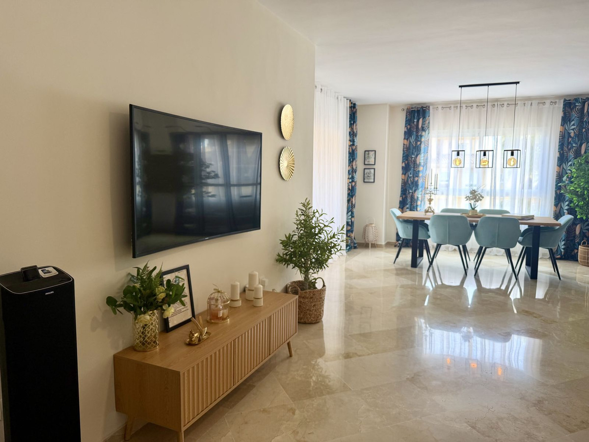 Se vende Apartamento Planta Media de 3 dormitorios en Costa Del Sol, Málaga, España