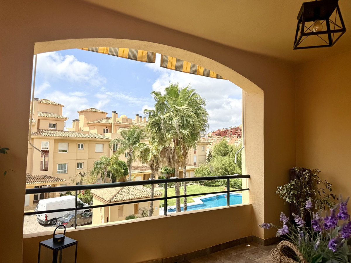Se vende Apartamento Planta Media de 3 dormitorios en Costa Del Sol, Málaga, España