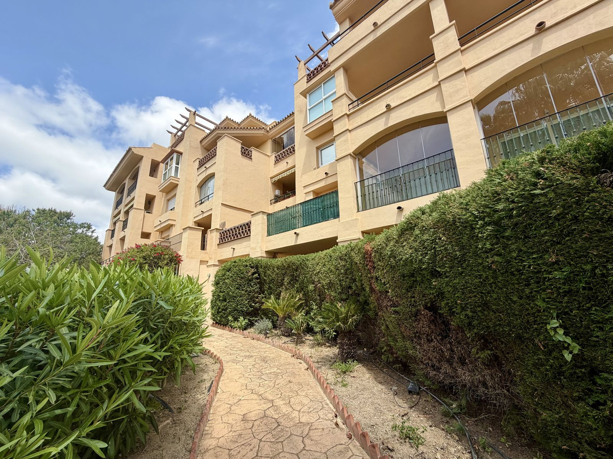 Se vende Apartamento Planta Media de 3 dormitorios en Costa Del Sol, Málaga, España