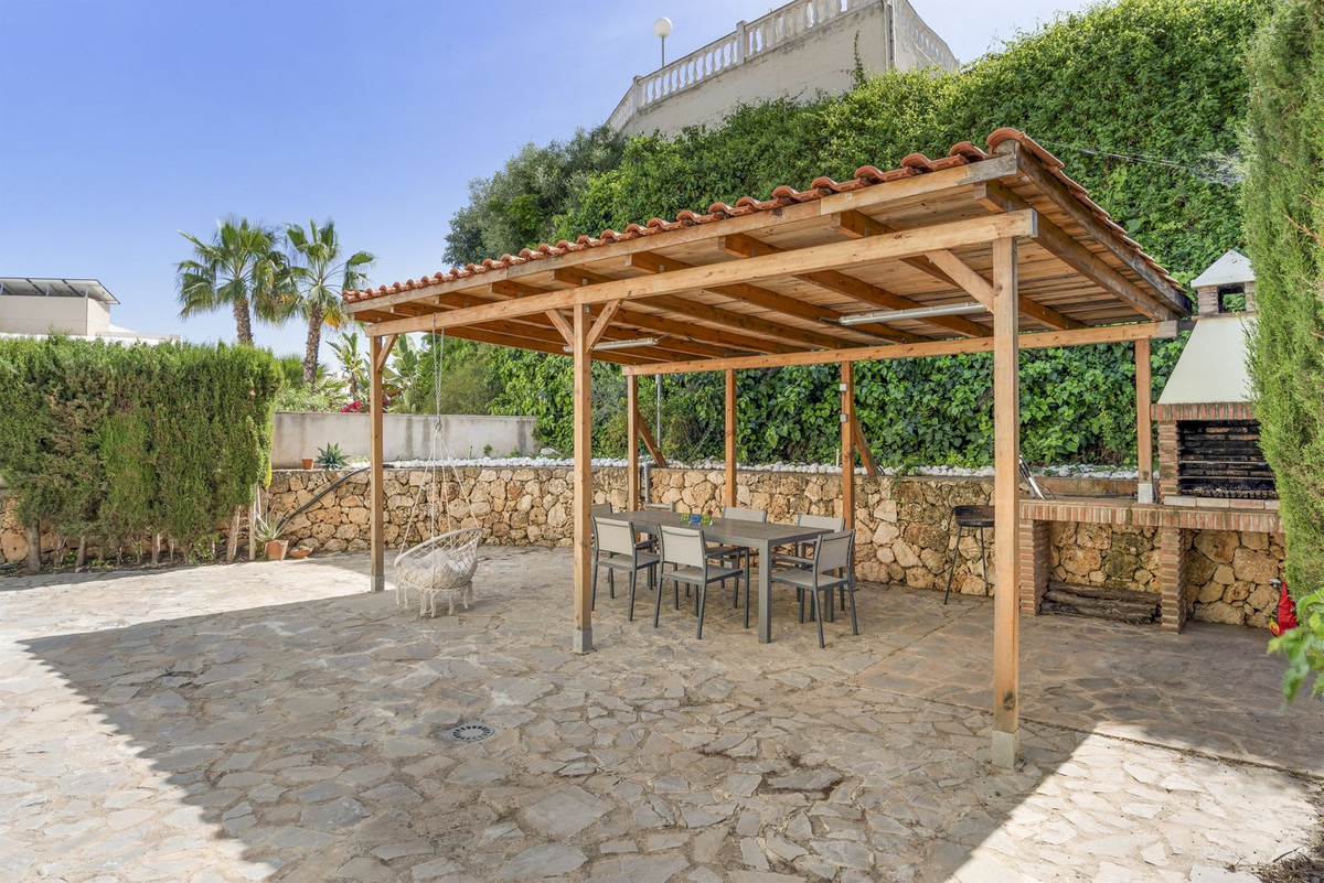 5 Bed Townhouse for sale in Cerros Del Aguila Costa Del Sol, Málaga, Spain